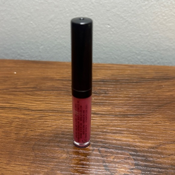 L.A. Colors Lip Gloss Collection - Pink, Red, Purple Hues 12 Pack - Picture 8 of 16